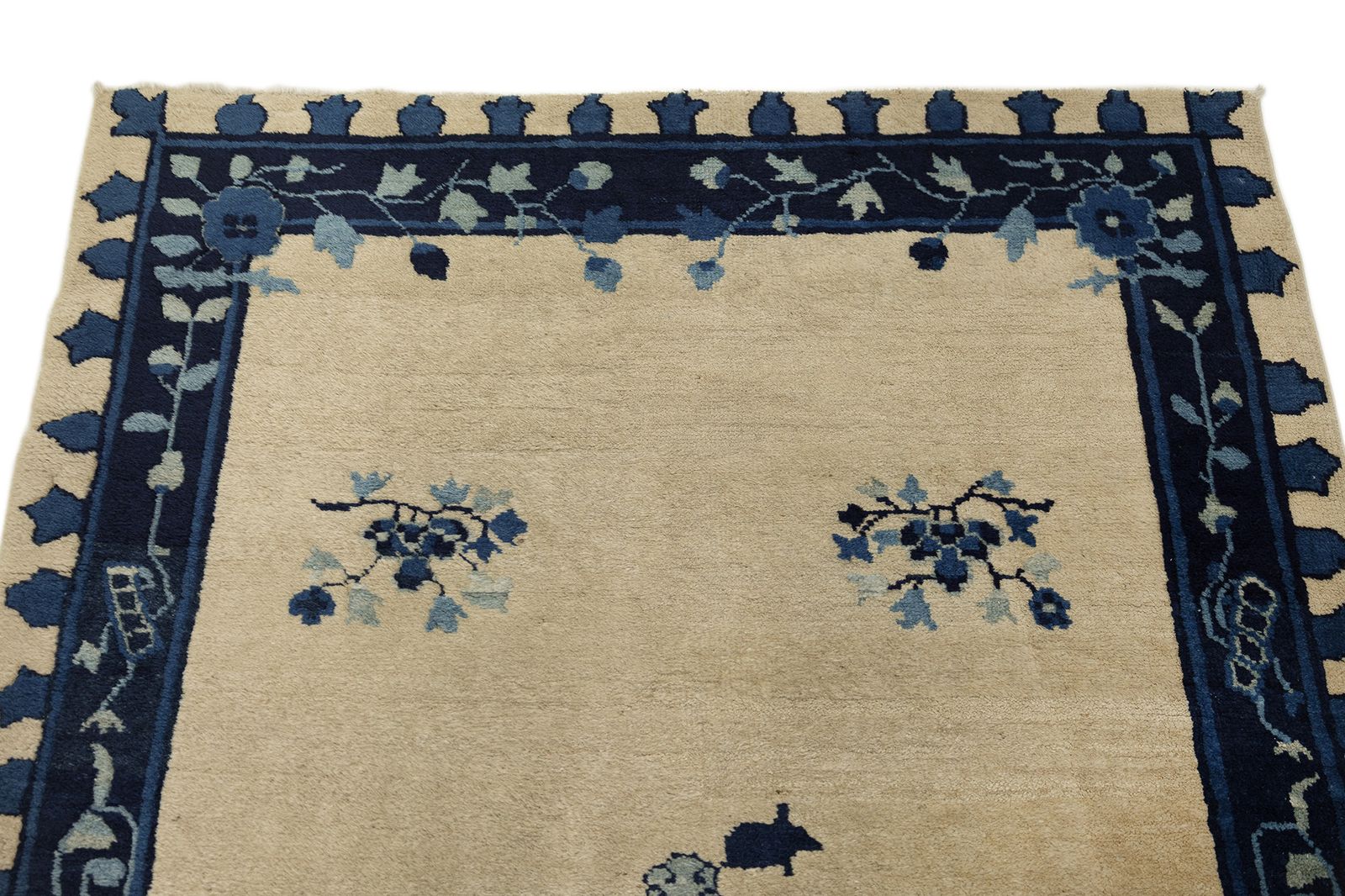 Antique Chinese Peking Rug, 175 × 122cm, Circa 1900s photo Textiel