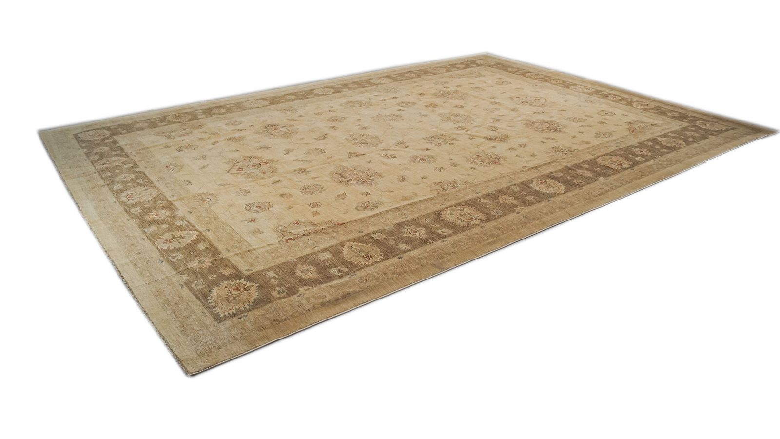 Vintage Ziegler Style Rug, 587 × 413cm, Circa 1990s photo furniture