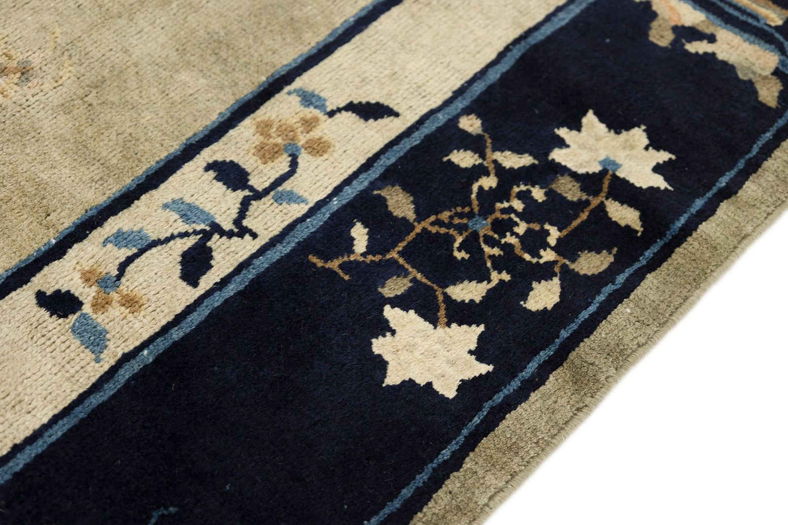 Antique Chinese Rug, 265 × 184cm, Circa 1920s photo vinterior