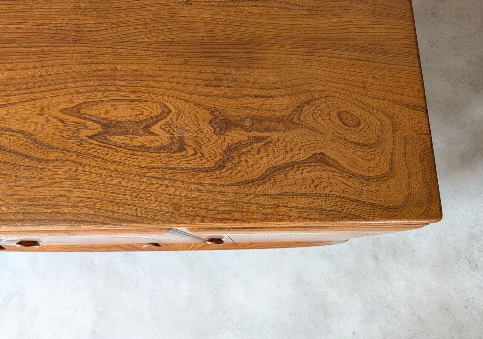 Vintage Ercol 467 Blonde Elm Windsor Sideboard 1960s photo vinterior