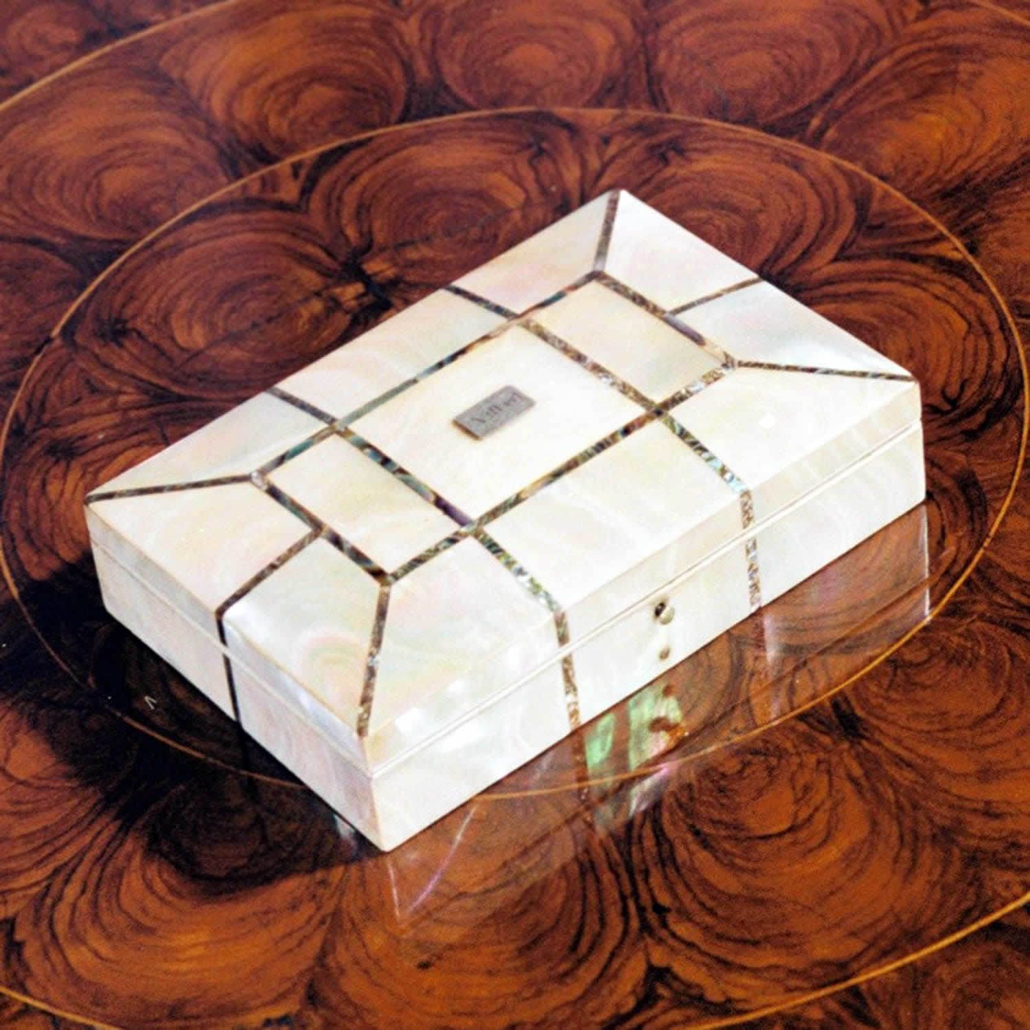 Early 19th Century Mother Of Pearl Necessaire photo furniture