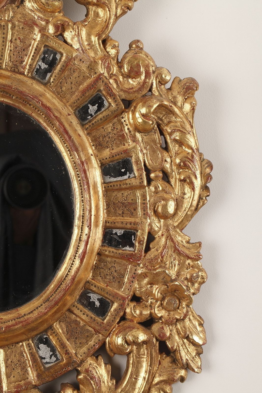 Paar spiegels in 17e-eeuwse Venetiaanse stijl photo Woonaccessoires