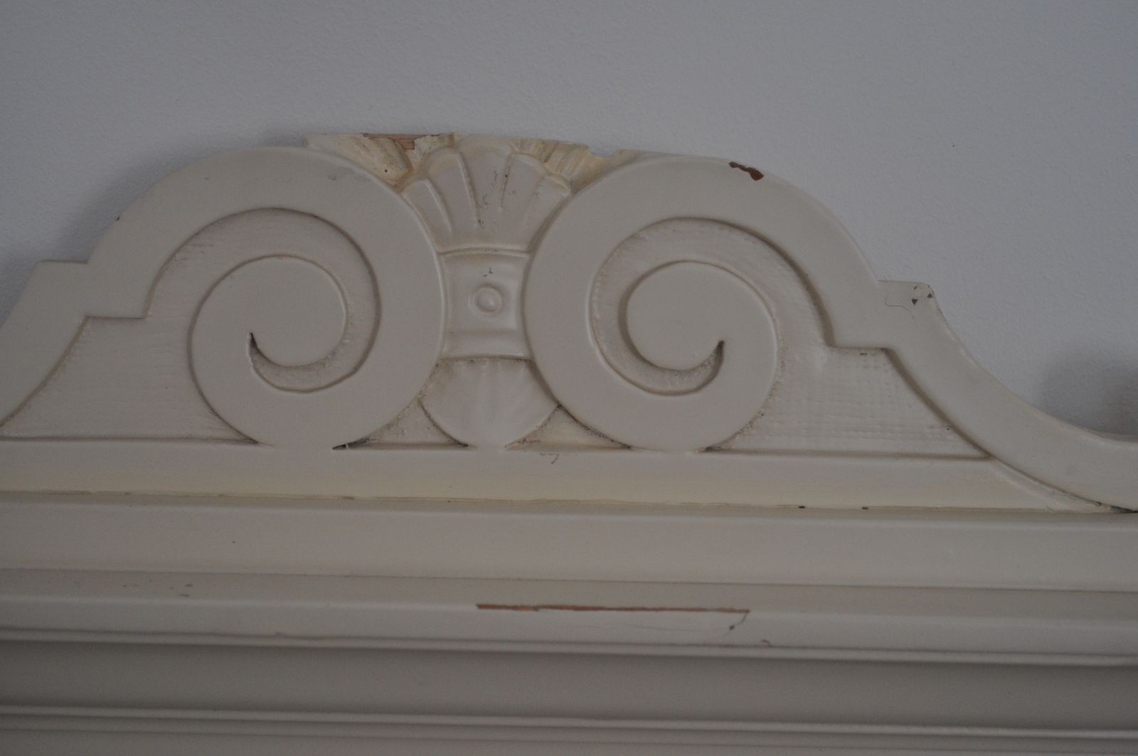 photo furniture Old German Pair Of Painted Single Beds