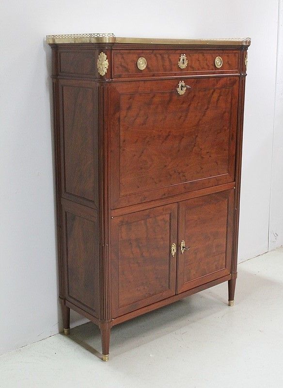 Spotted Mahogany Secretary, Louis XVI, 2nd Half Of The 18th Century photo furniture