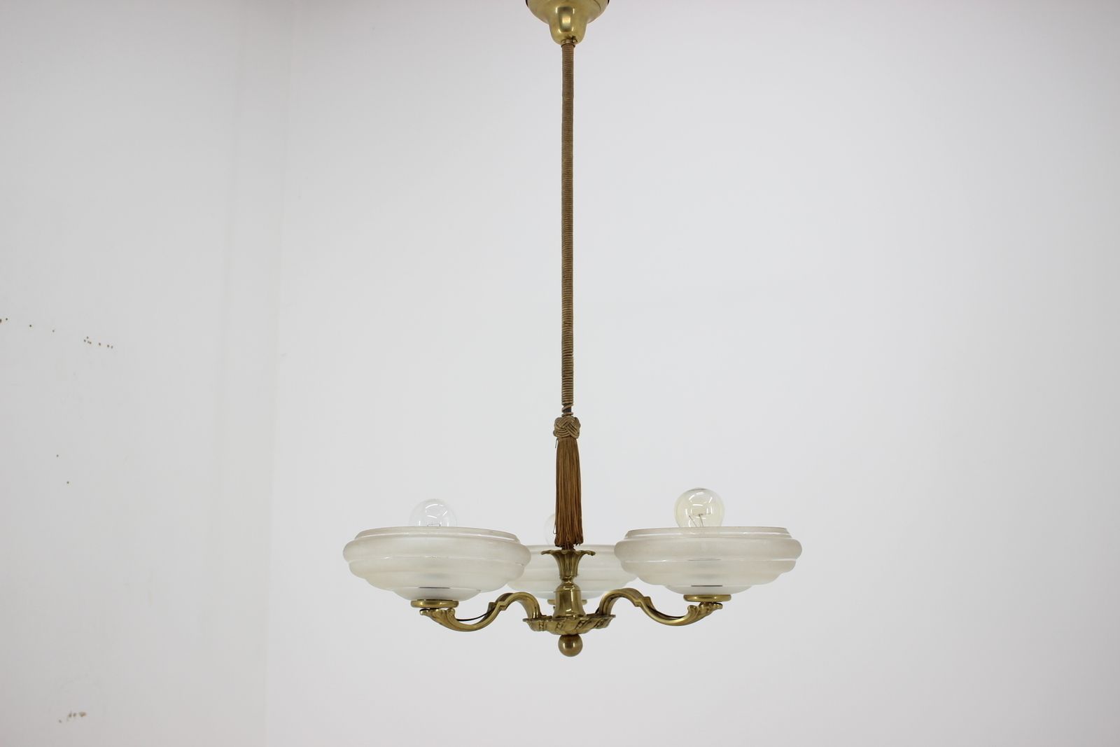 Big Art Deco Chandelier, 1930´S. photo furniture