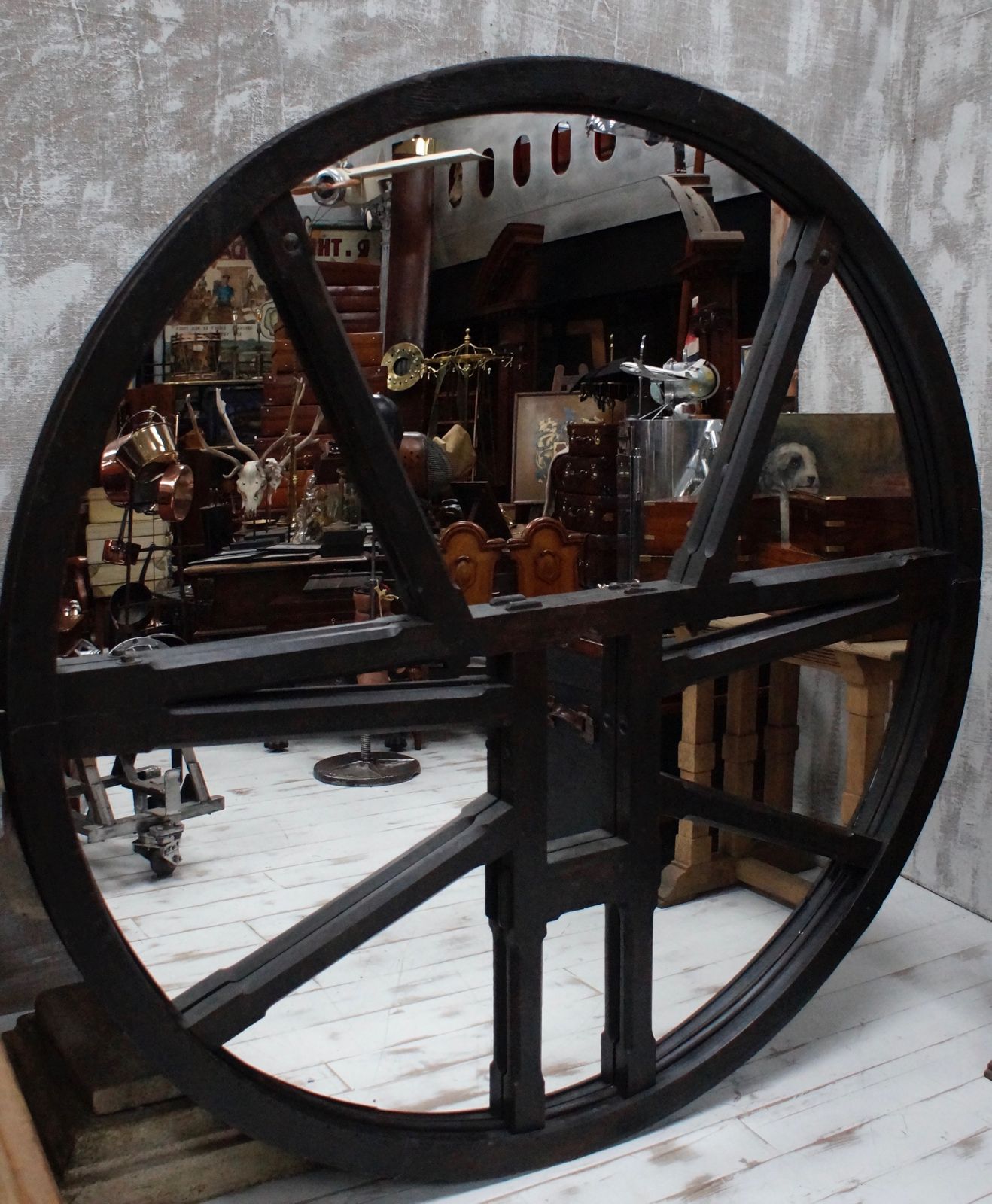 19th Century Large Gothic Bell Wheel Mirror photo vinterior
