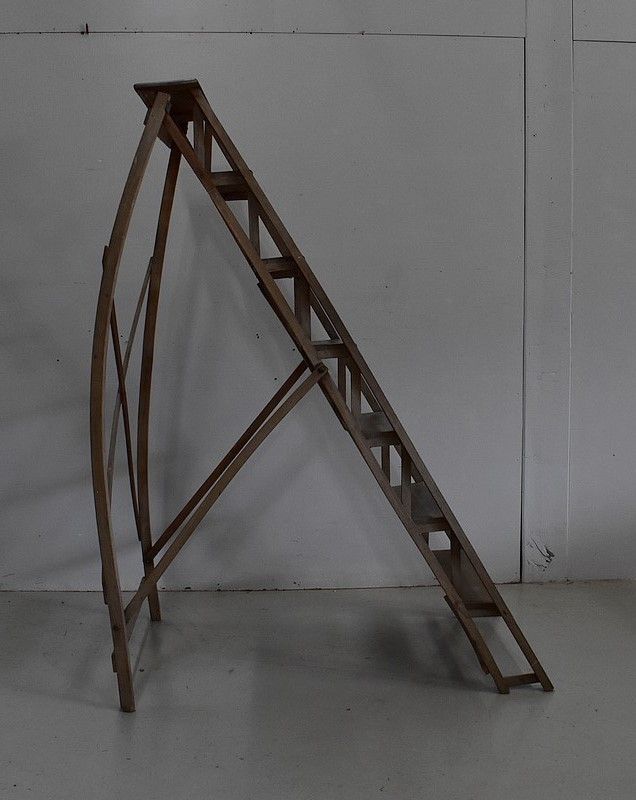 photo vinterior Foldable Beech Work Stool   1940s