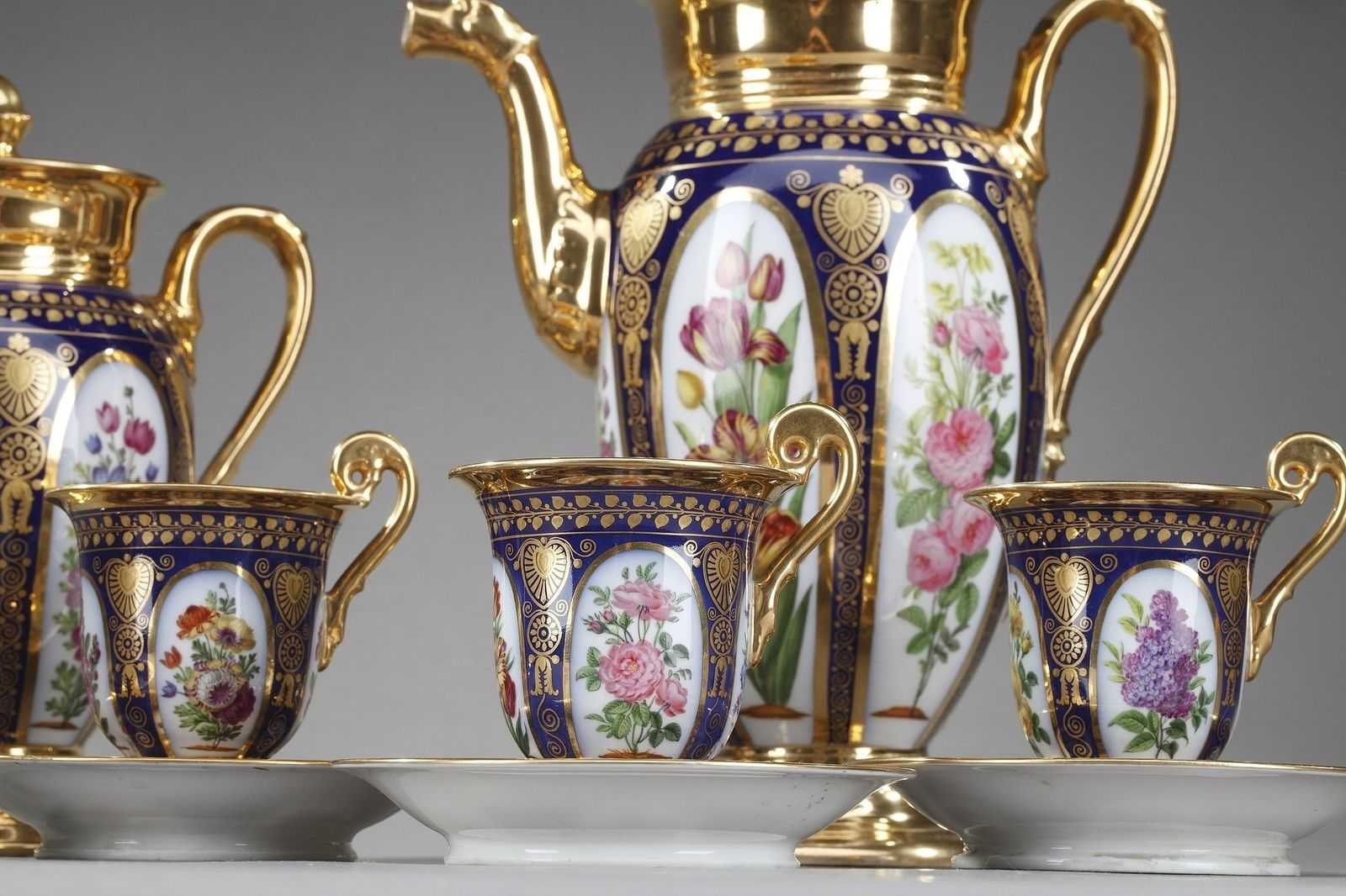 Service à café en porcelaine de Paris de style Charles X photo furniture