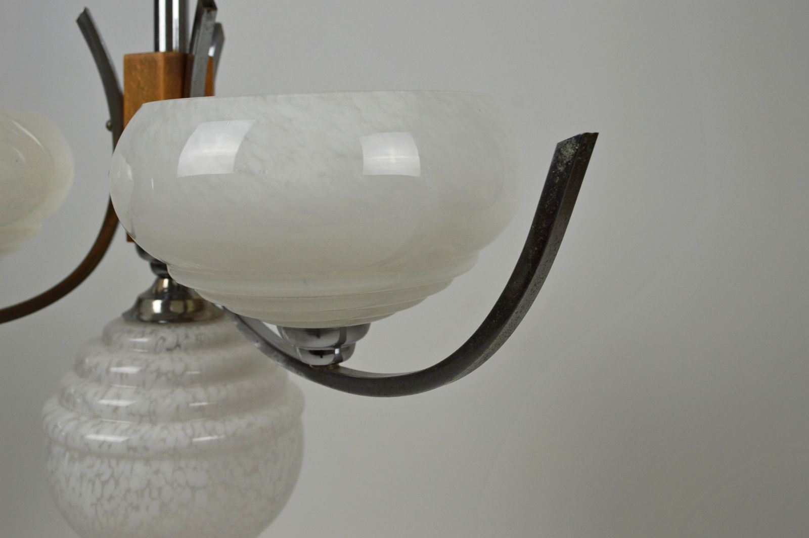 photo vinterior Art Deco Mid Century Modernist Chandelier, Wood & Chrome, France, Circa 1940