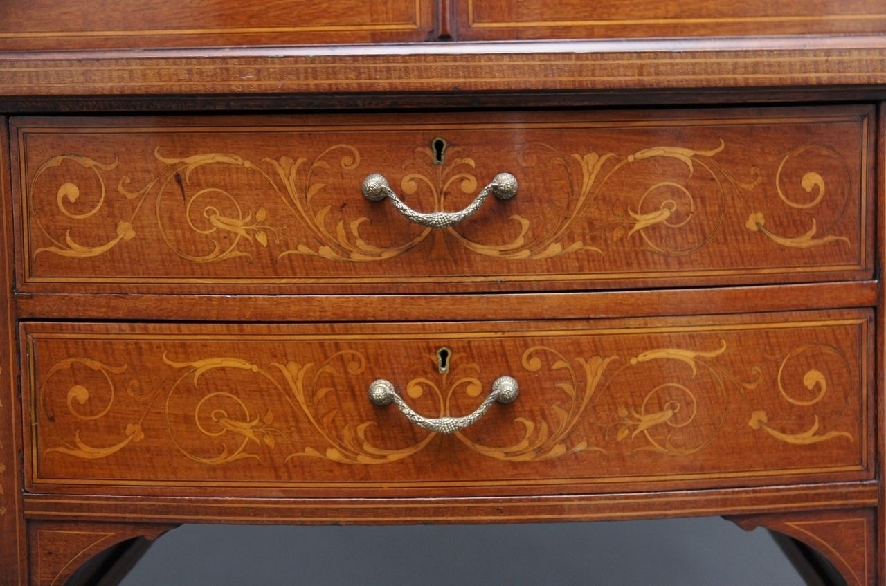 photo vinterior 19th Century Inlaid Mahogany Display Cabinet