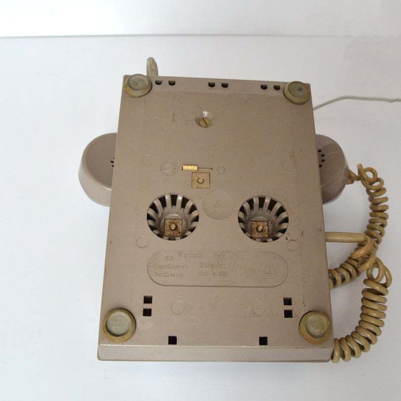Landline Telephone Veb Fernmeldewerk Nordhausen, Germany 1975. photo vinterior