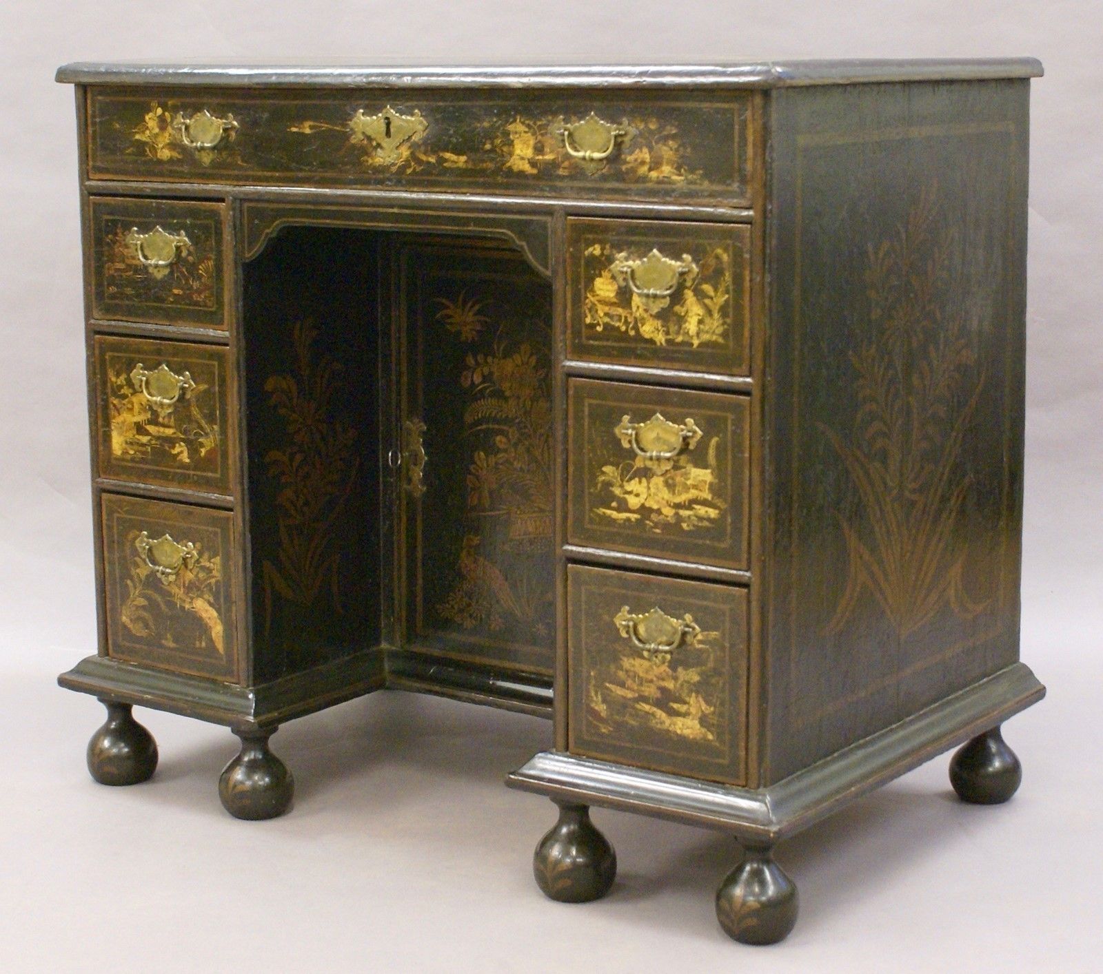 A Very Rare Queen Anne Kneehole Desk photo 18475.0
