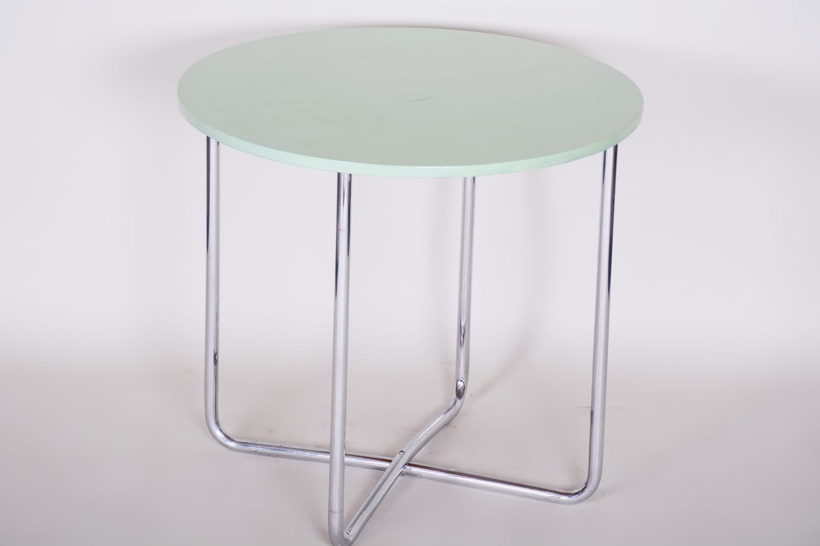 Round Table photo furniture