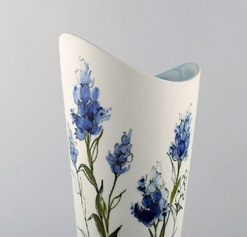 Hilkka Liisa Ahola For Arabia, Vase In Glazed Ceramic, 1960s photo furniture
