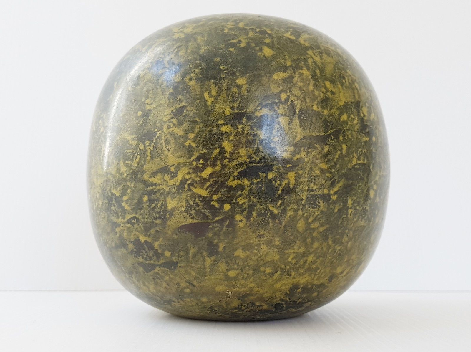 Vase Ball In Metal Gold Brass Yellow & Black Lacquer 1950 Vintage Rockabilly 50s