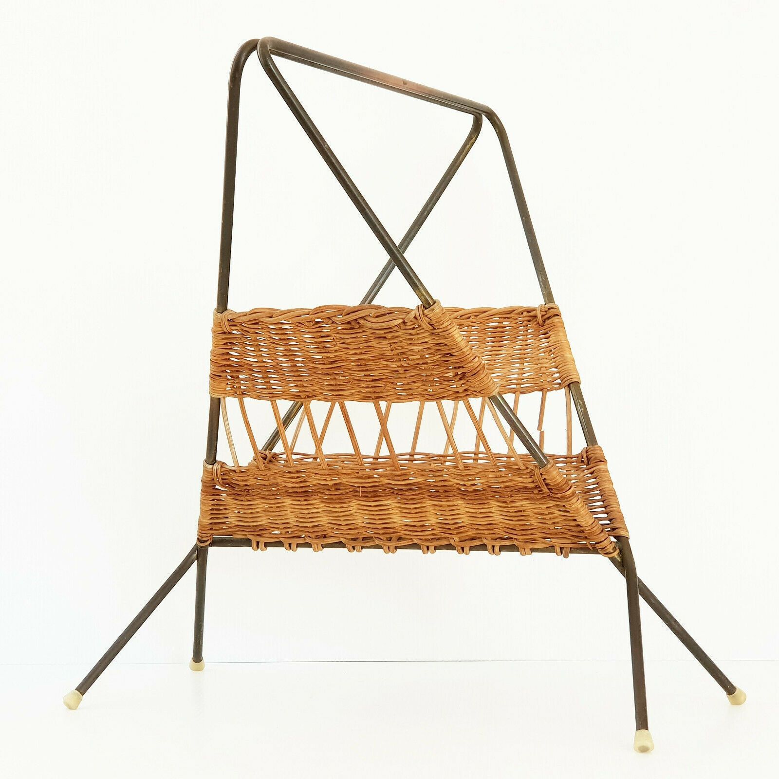 1950s Triangle Magazine Rack In Wicker & Steel 50s 50s Rockabilly