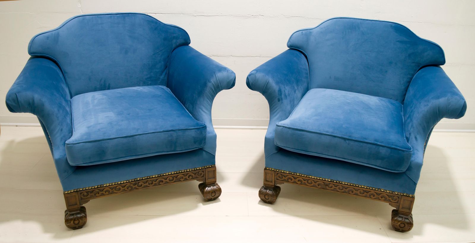Pair Of 19th Century Neo Renaissance Oak And Blue Velvet Italian Armchairs photo Furniture