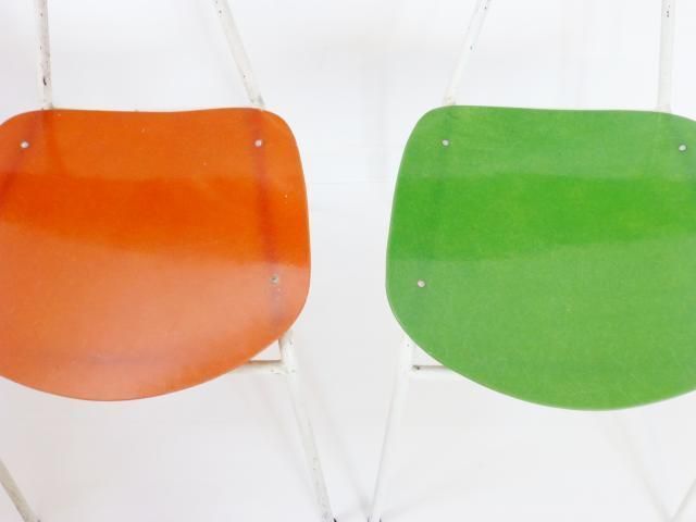 photo furniture Fraai Paar Fiberglas Stoelen, Frans Werk Ca. Jaren 1950