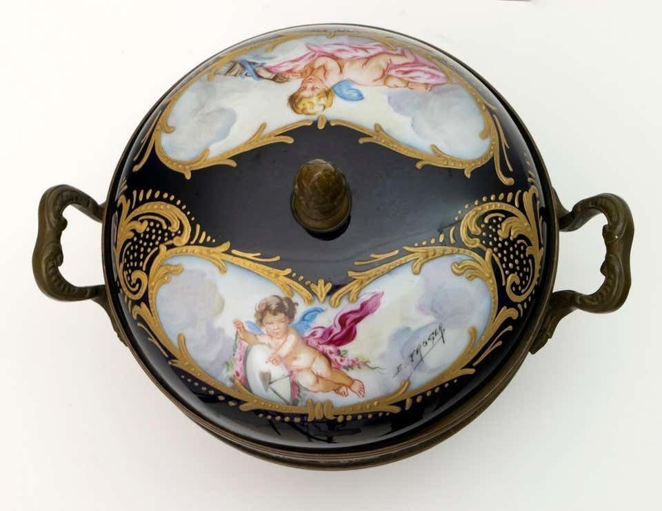 photo vintage Signed E Froger 19th Century French Porcelain Potpourri By Sevres, 1880