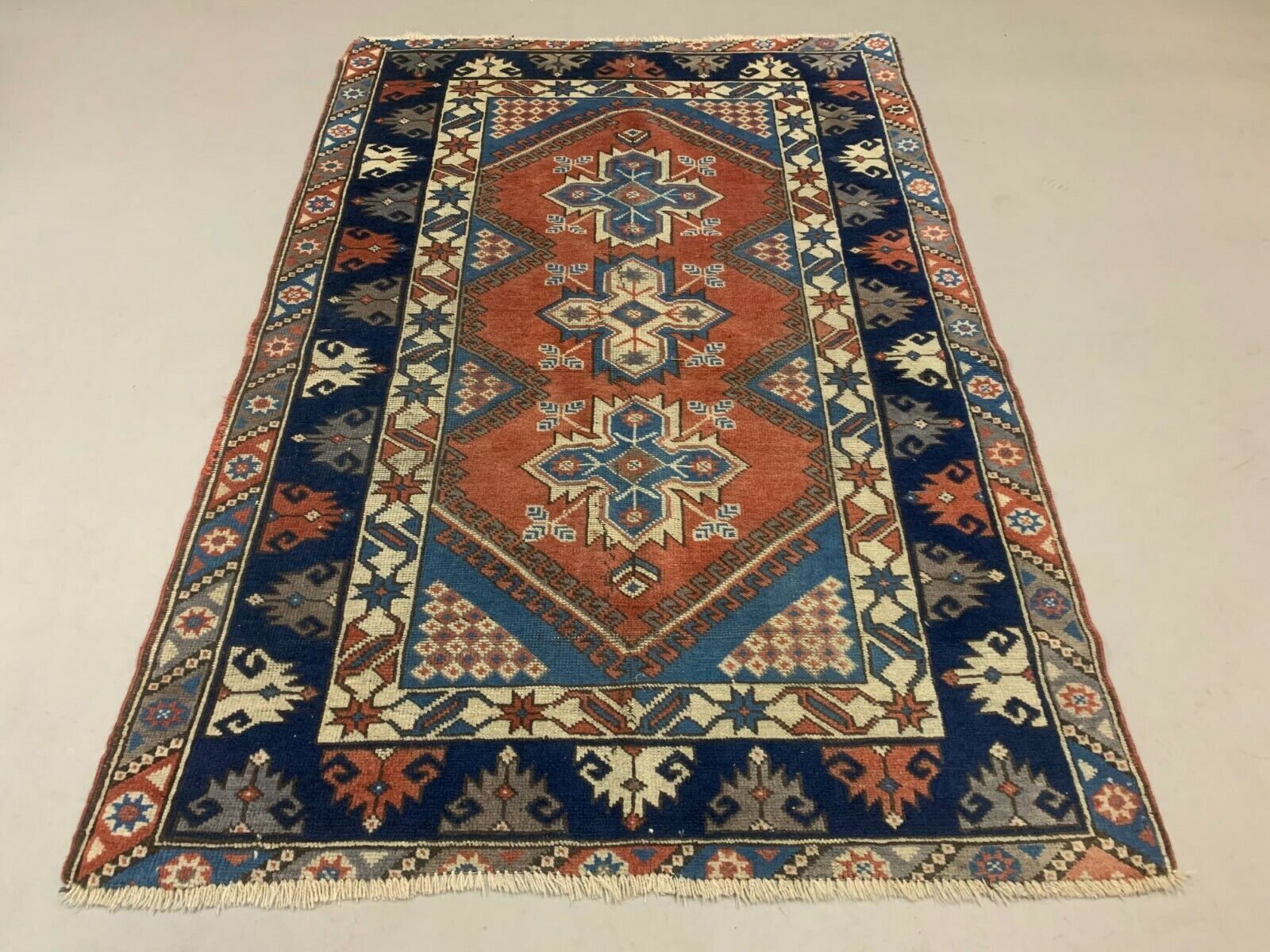 Turkish Tribal Rug Veg Dye 175x118 Cm Antique Turkish Carpet