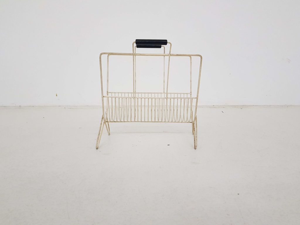 Mid Century Metalen Tijdschriftenrek In Wit photo furniture