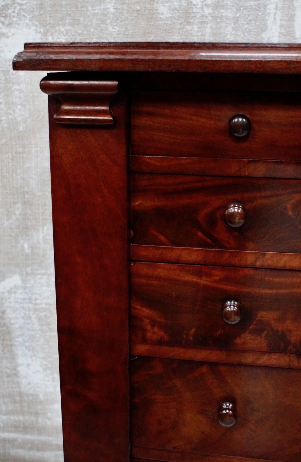 photo buy Victorian Flame Mahogany Wellington Chest