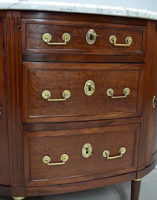Small Mahogany Half Moon Buffet / Commode, Louis XVI Period   Xviiith photo vinterior
