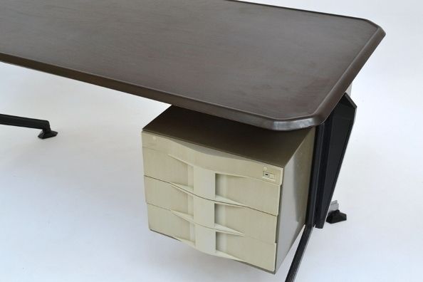 President Desk – Bbpr – Olivetti photo furniture