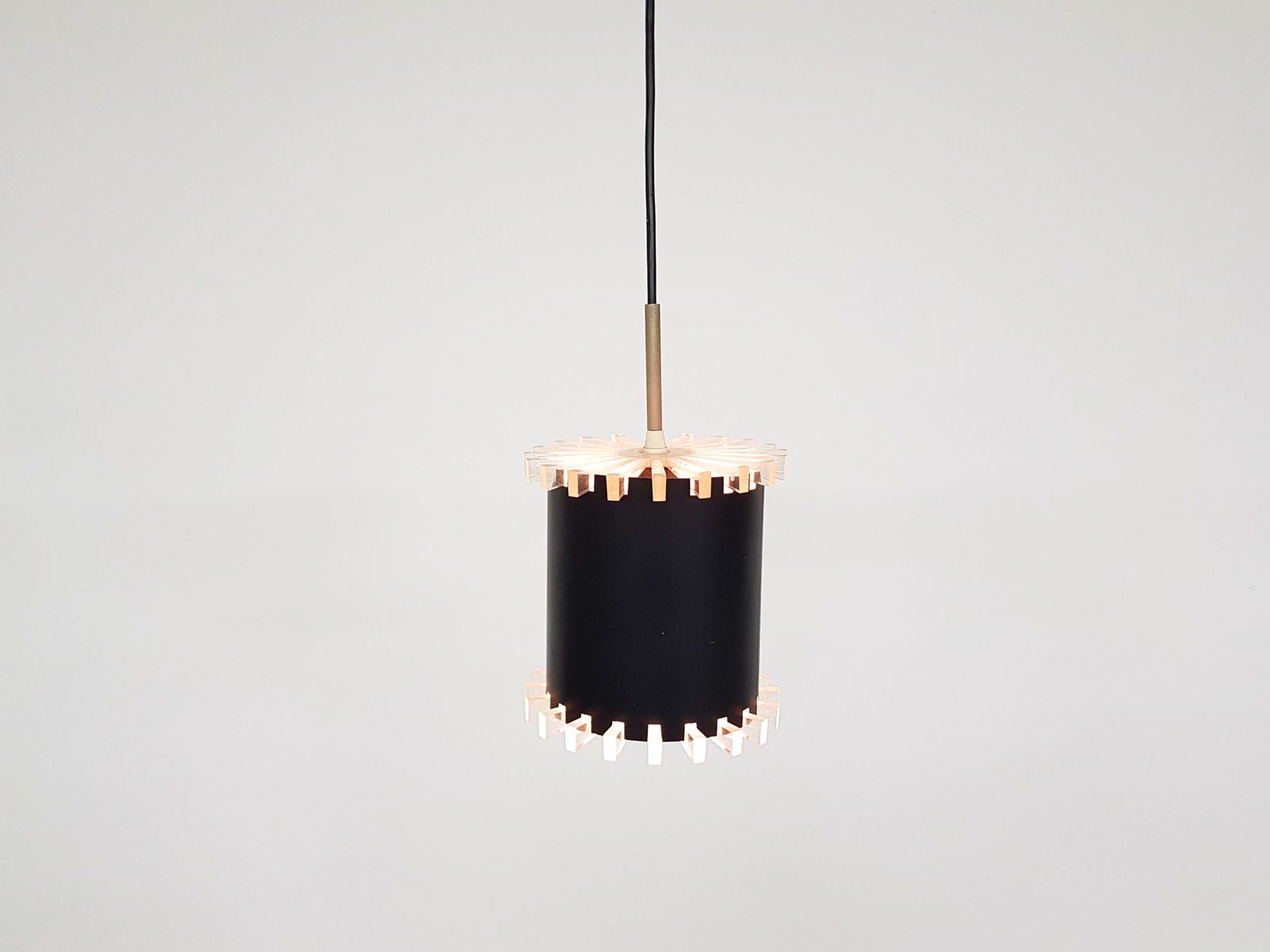 Kleine Mid Century Hanglamp, Toegeschreven Aan Raak, Nederland, Ca. Jaren 1960 photo for sale