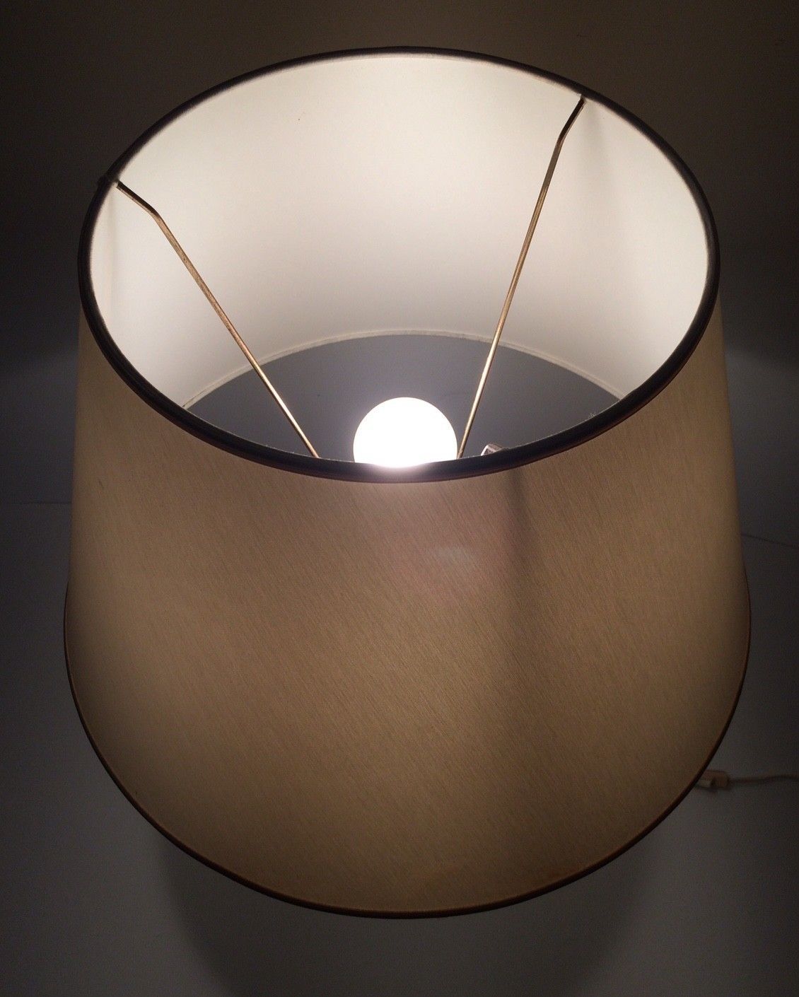 Maison Le Dauphin Hollywood Regency Ceramic Table Lamp With Shade 1980s France photo vinterior