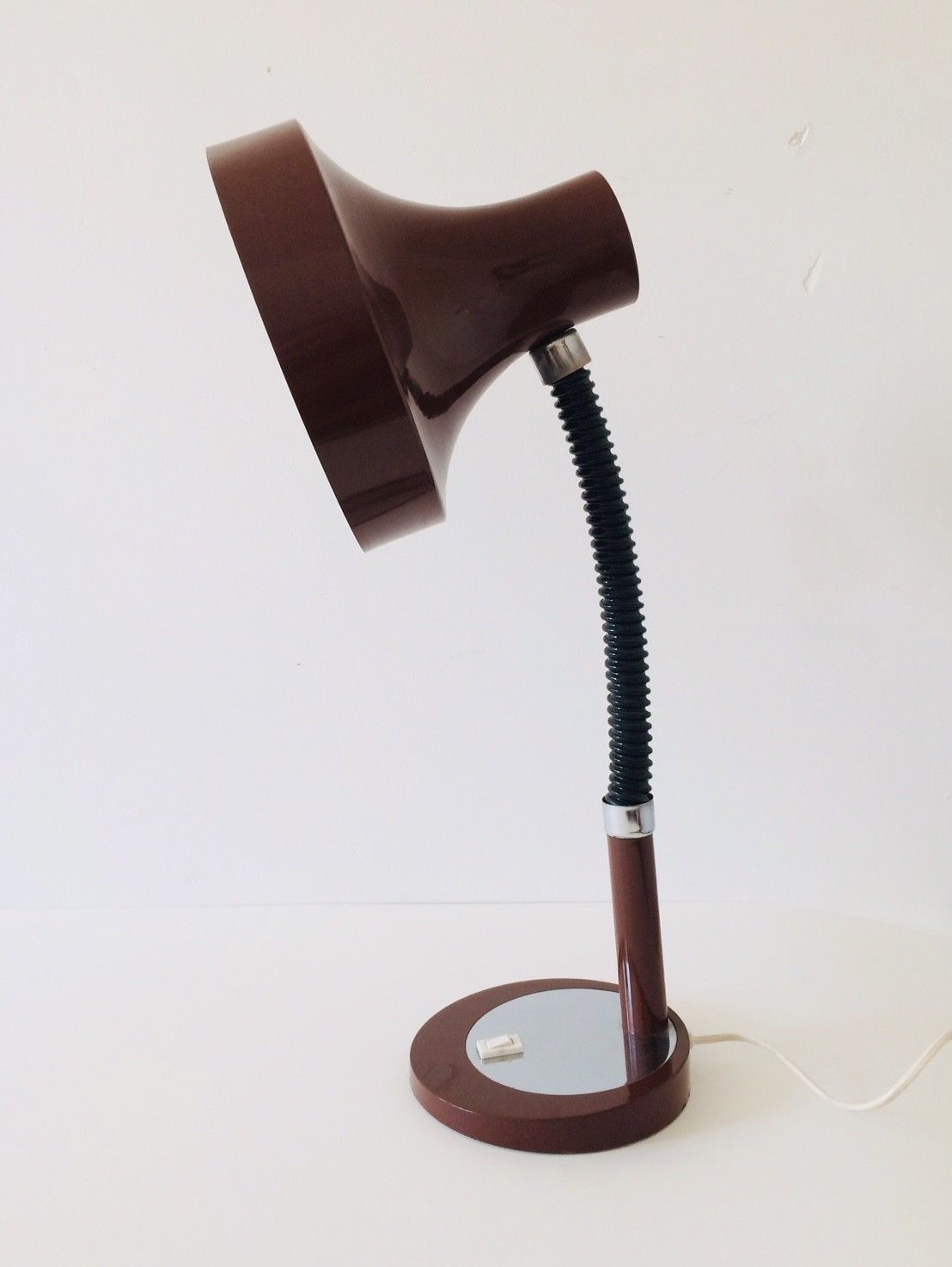 photo for sale Mid Century Modern Bureaulamp Uit De Jaren 1970, Duits Design, Bruine Oversized Kap