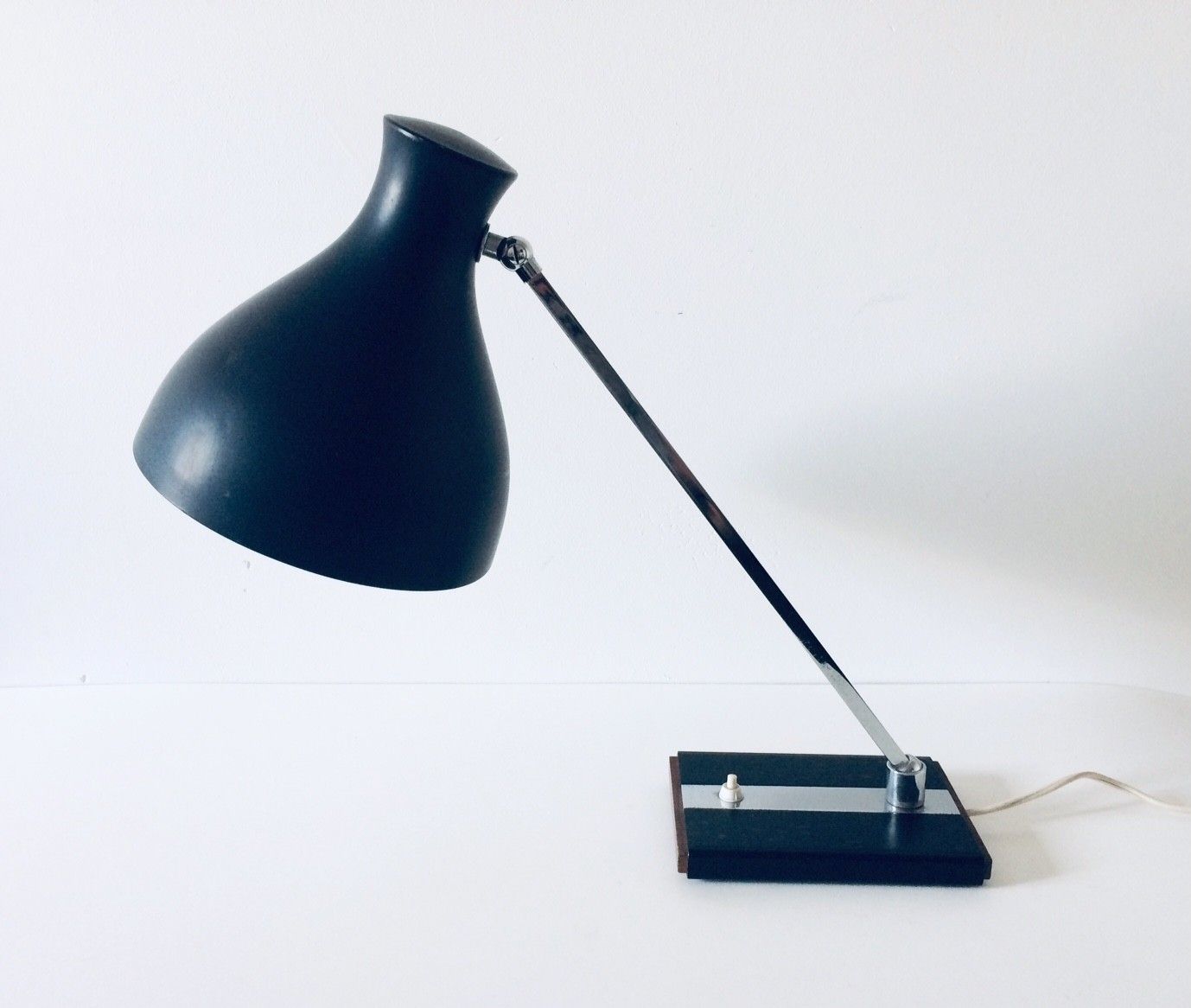 Design Bureaulamp Van Metaal, Chroom En Teak – Ca. Jaren 1960 photo 323.64