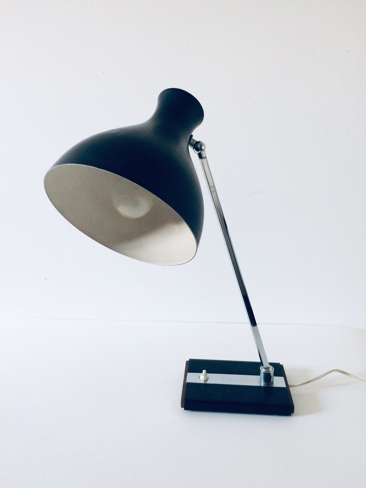 Verlichting Design Bureaulamp Van Metaal, Chroom En Teak – Ca. Jaren 1960 photo