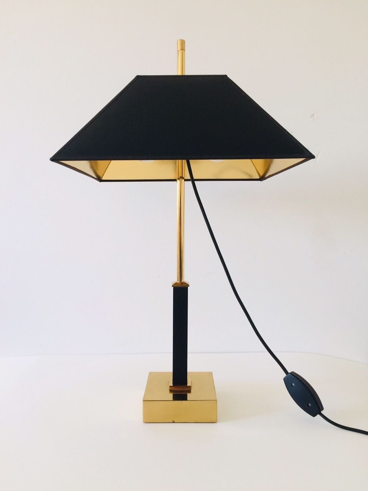 Hollywood Regency Jaren 1980 Deknudt Design Vierkante Messing Tafellamp Voor Maison Jansen photo Verlichting