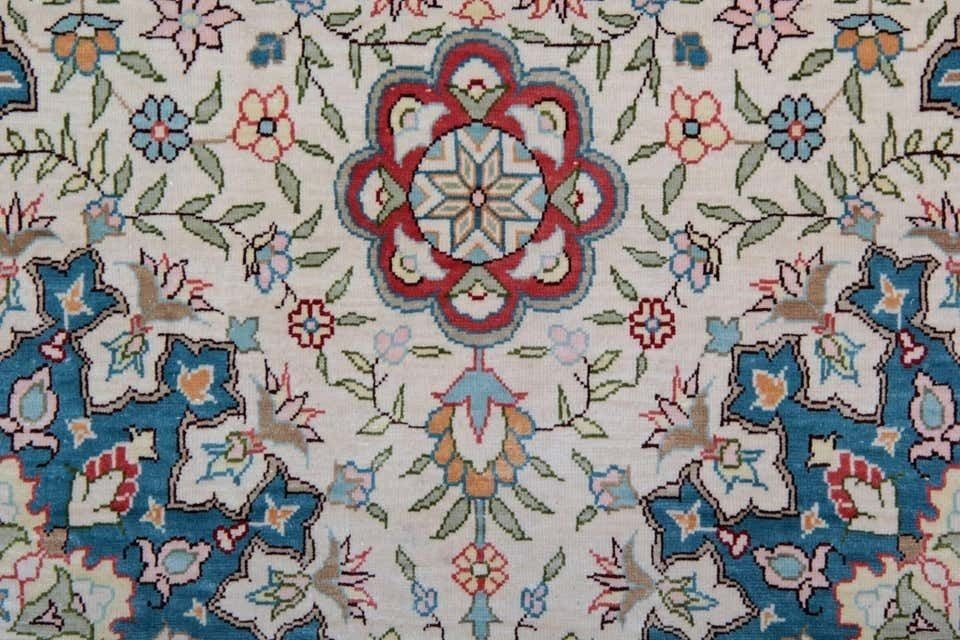 Vintage Oriental Carpet Turkish Hereke Silk Rug 72 X 122 Cm photo Textiles