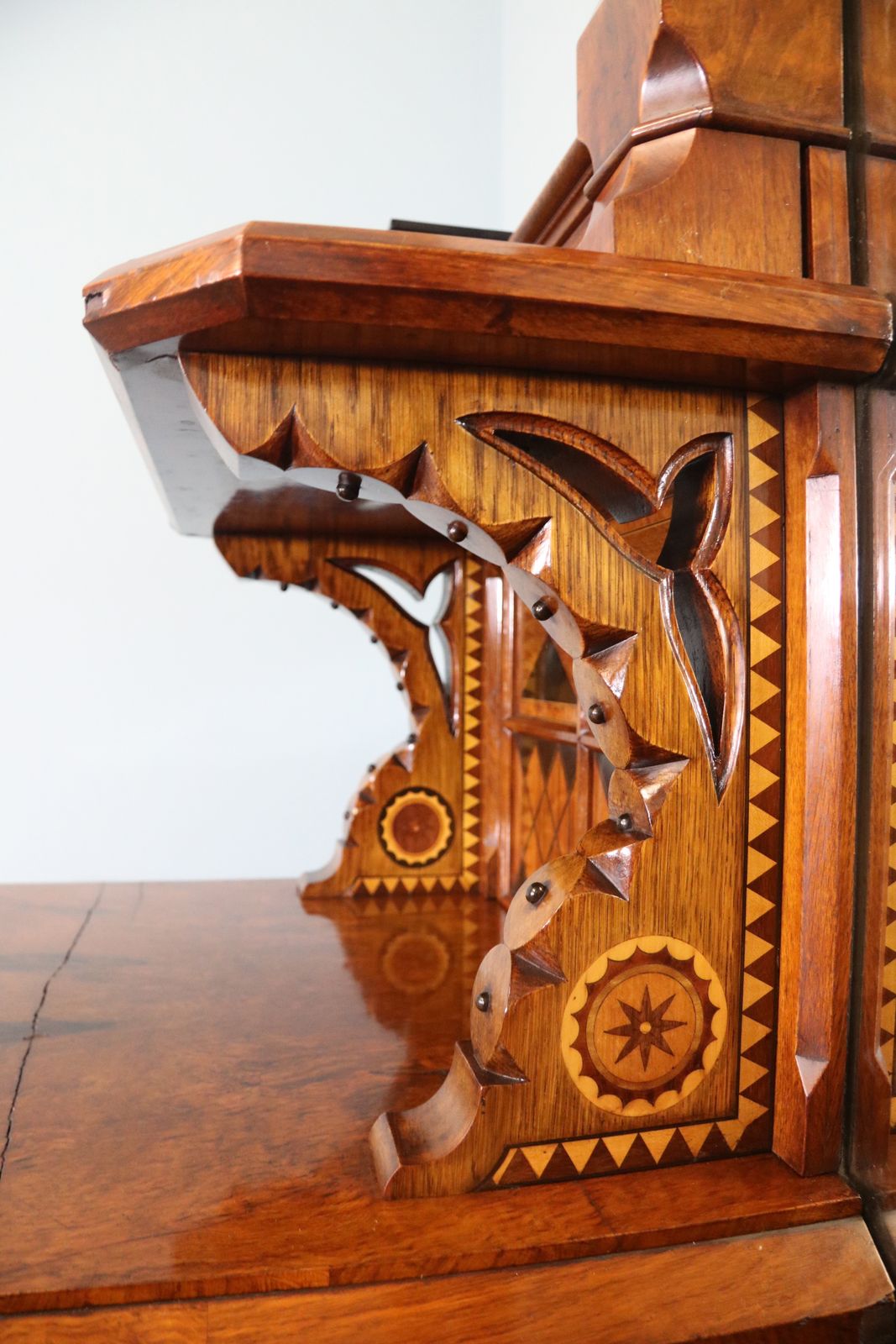 photo vinterior Victorian Pollard Oak And Specimen Wood Inlaid Mirror Back Sideboard In The Gothic Revival Style.