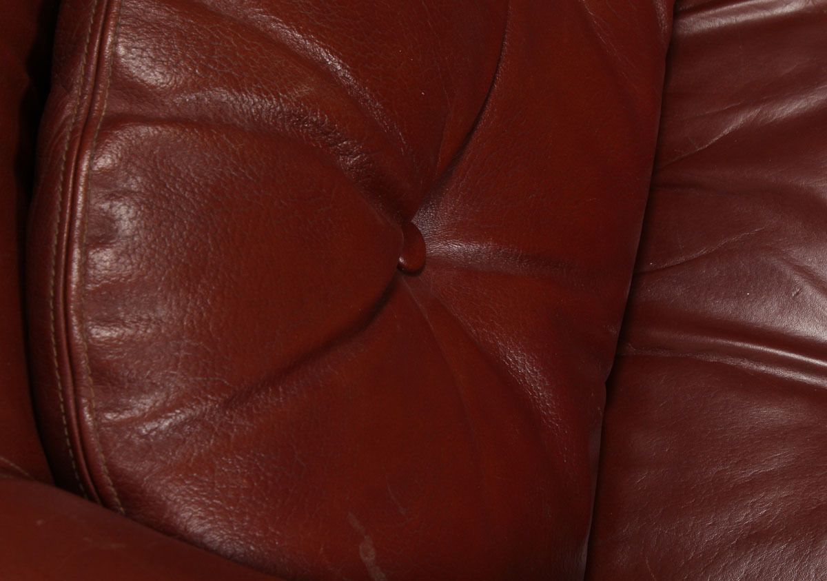 Fawn Leather Lounge Including A Sofa And Three Armchairs photo vintage