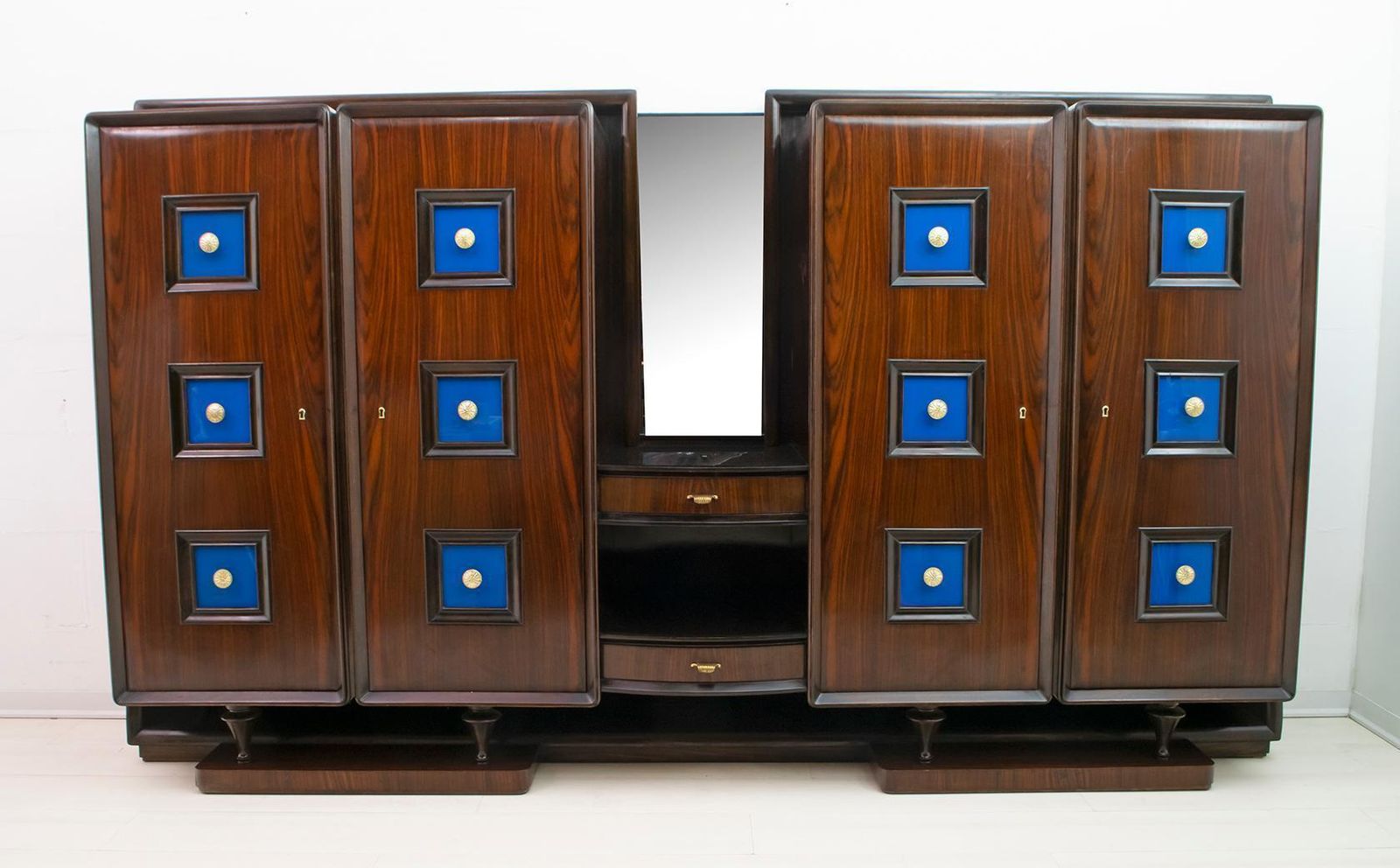 Furniture Guglielmo Ulrich Rare Mid Century Modern Italian Walnut Bar Cabinet, 1940s photo