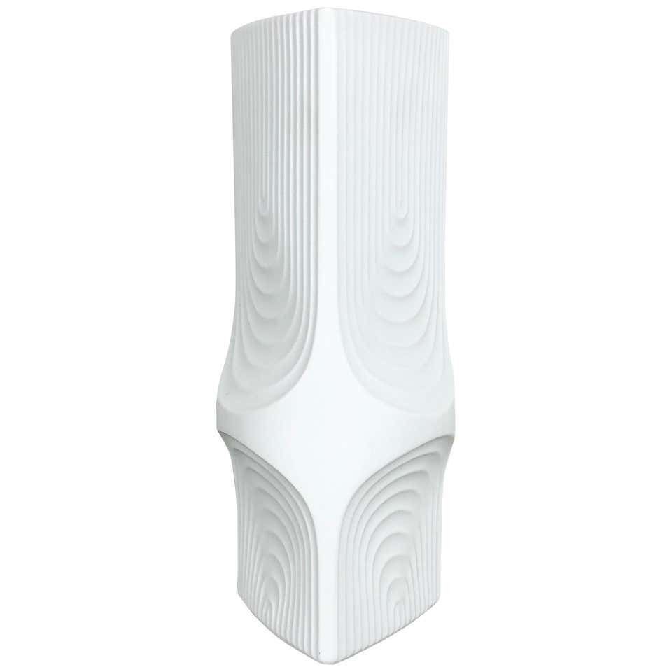 Original 1970s Op Art Biscuit Porcelain German Vase Made By Ak Kaiser, Germany
