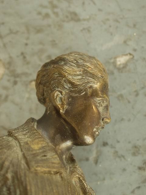 Bronze Soccer Player 1930 photo vinterior