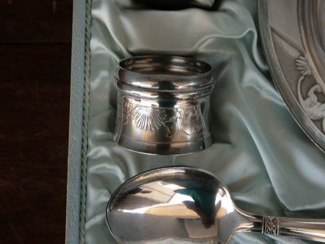 Silver Metal Flatware 8 Pieces photo Home Decor
