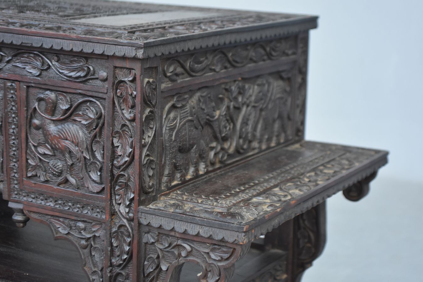 photo furniture Tea Table End Of Indian Rosewood Sofa Carved Xi Xth 2