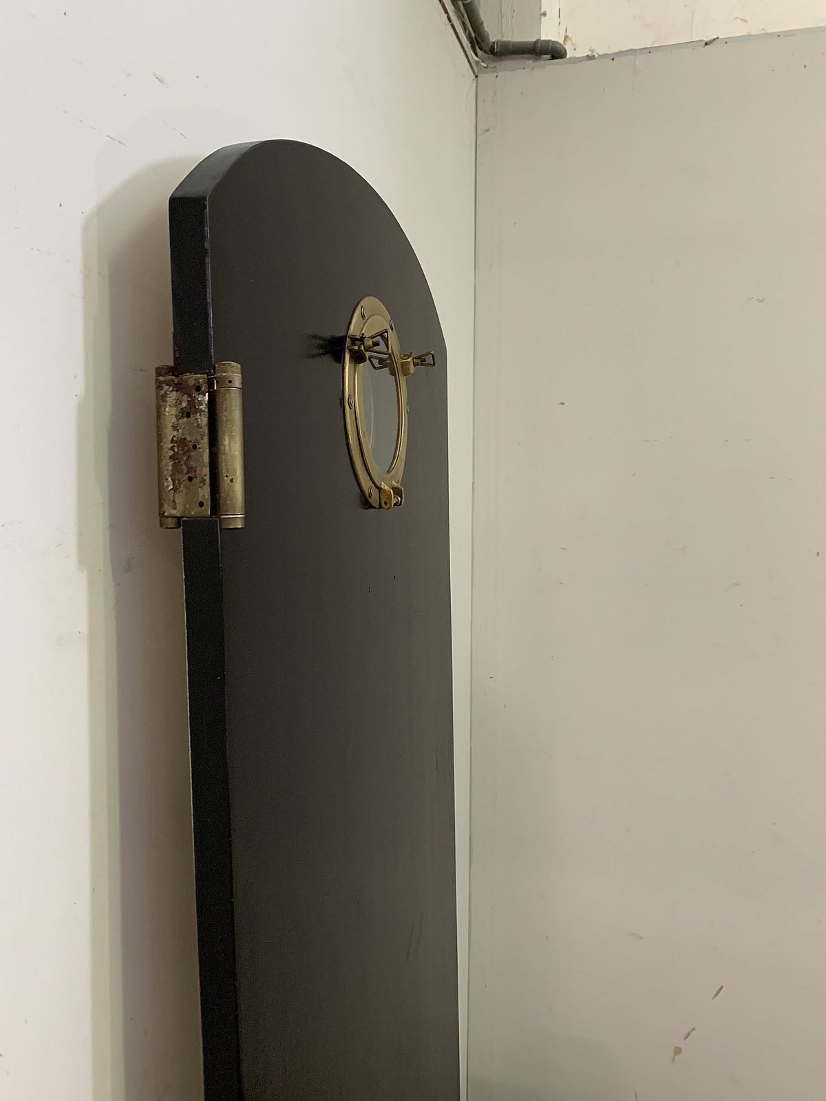 Oak Door With Porthole, 70s photo 867.36