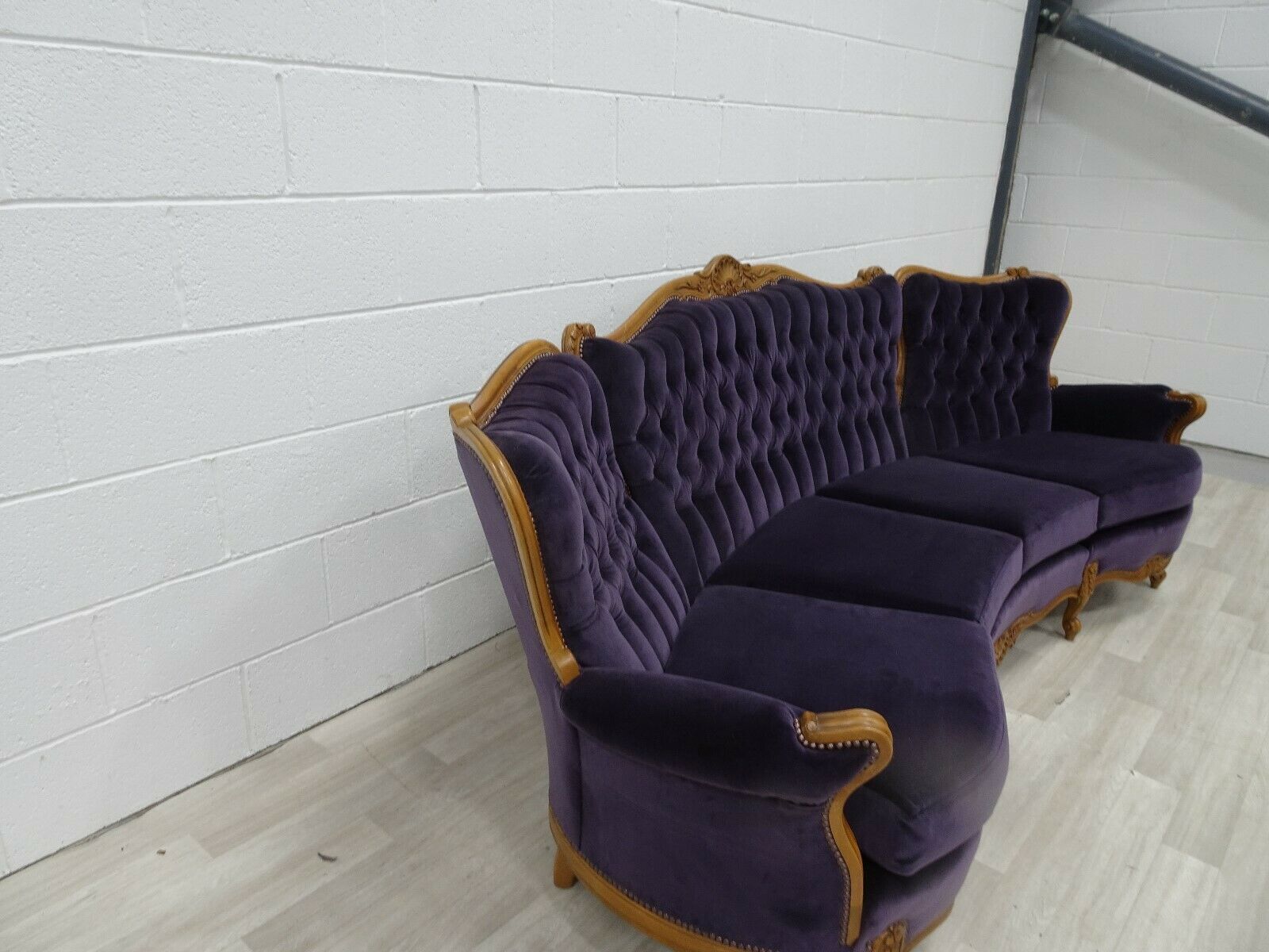 Beautiful Carved French Baroque Curved Sofa In Luxurious Lilac Velvet photo for sale