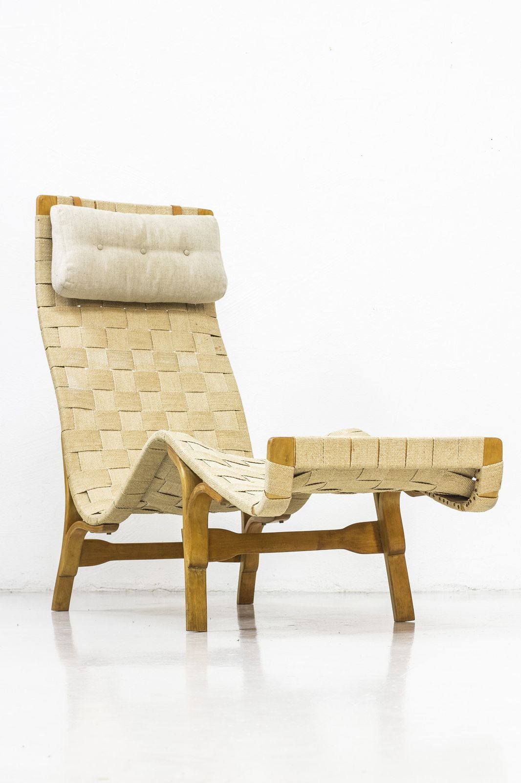 photo for sale Chaise Longue In The Manner Of Bruno Mathsson