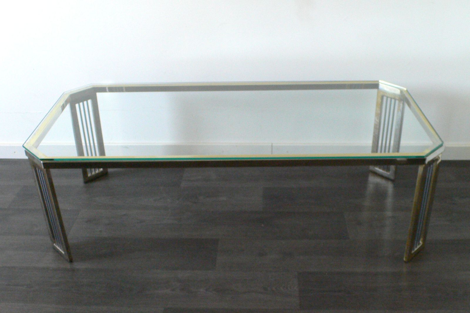 photo furniture Mid Century Design Hollywood Regency Salontafel Van Messing En Glas, Jaren 1980