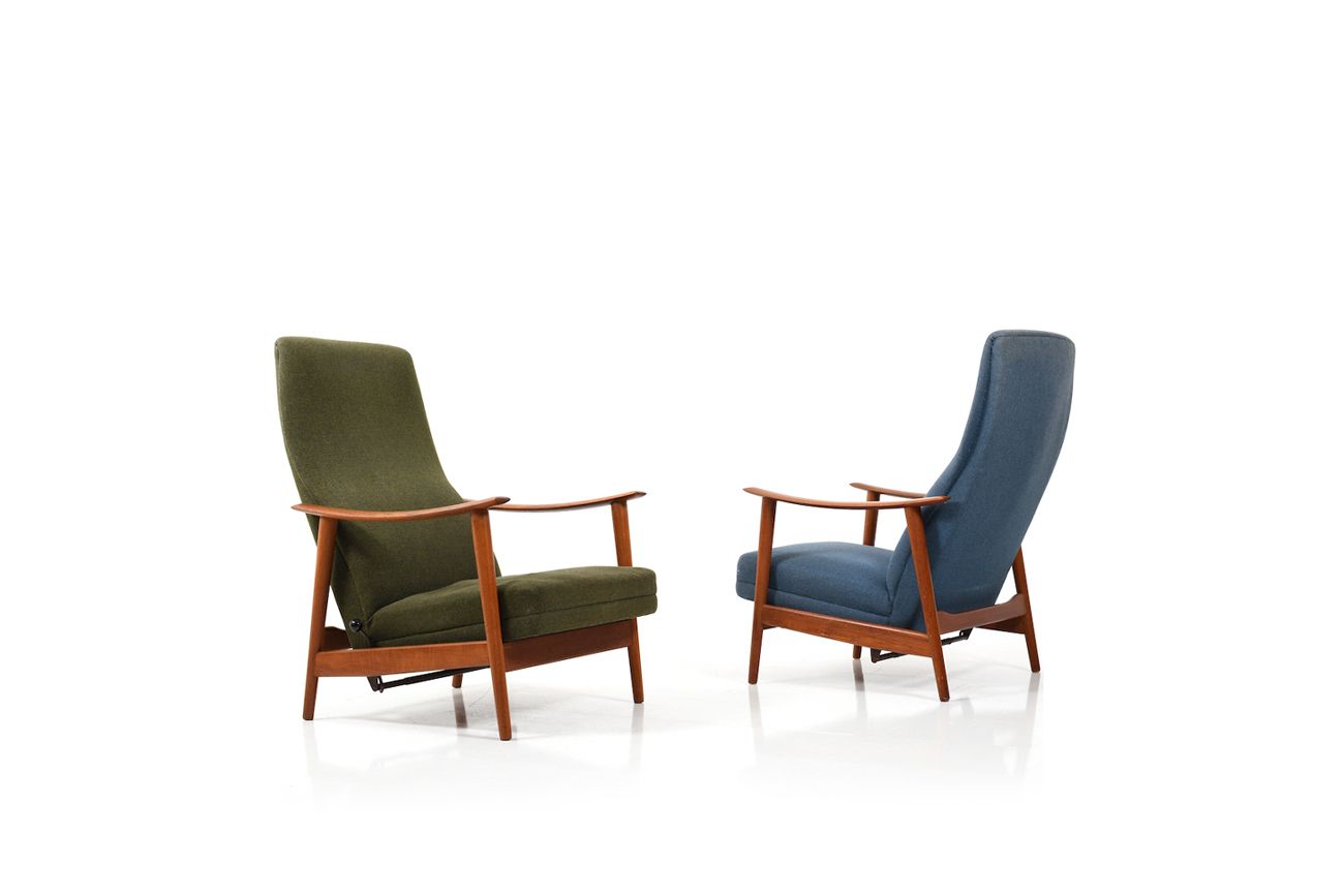 Pair Of Mid Century Danish Reclining Lounge Chairs In Teak photo for sale