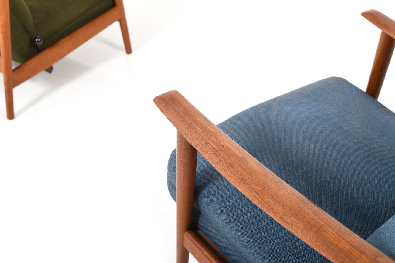 photo furniture Pair Of Mid Century Danish Reclining Lounge Chairs In Teak