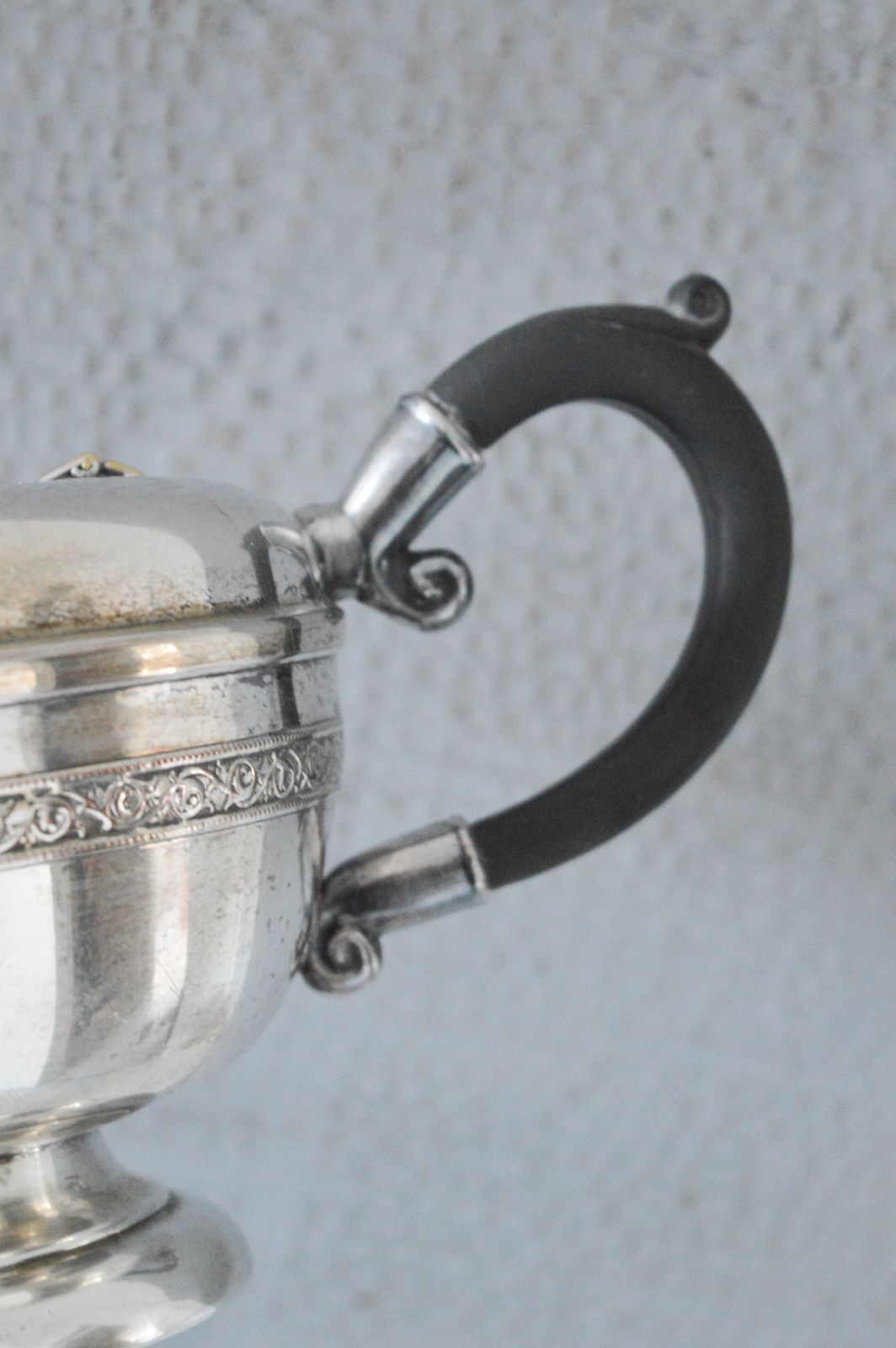 1930s Viking Silverplate Teapot , Vintage Viking Plate E.P. Copper Silverplate Teapot , Made In Canada , Shabby Chic Tableware Decor Display photo vinterior
