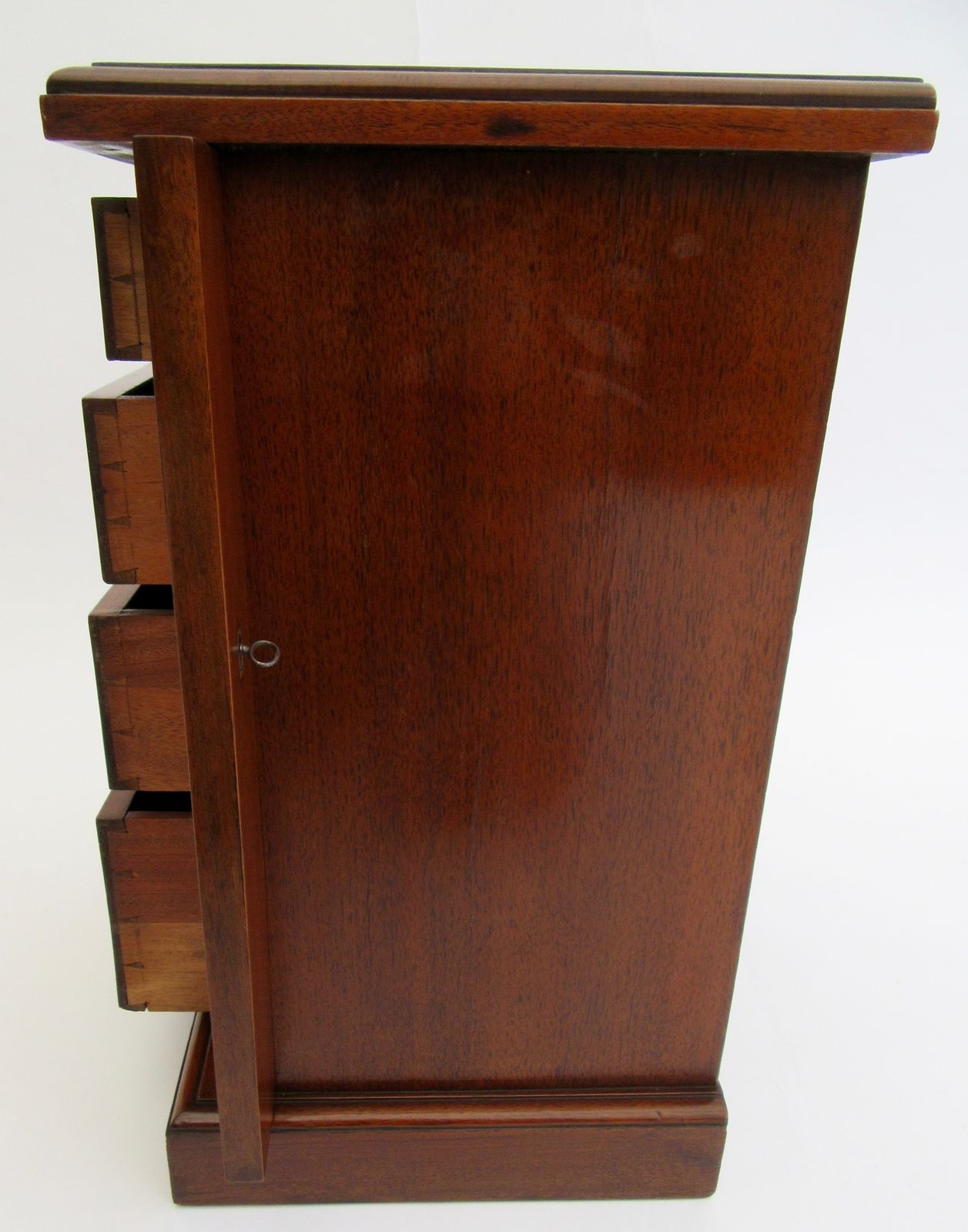 Victorian Apprentice Wellington Chest photo furniture